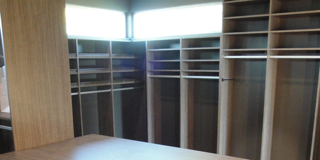 modern closet organization
